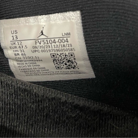 Black Sneakers for Men - Picture 5 of 6